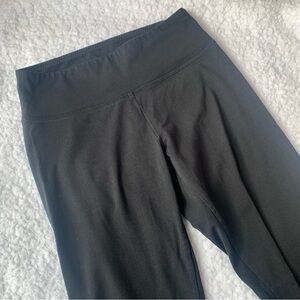 Aerie Offline black og leggings regular rise short inseam 25’’ womens size small
